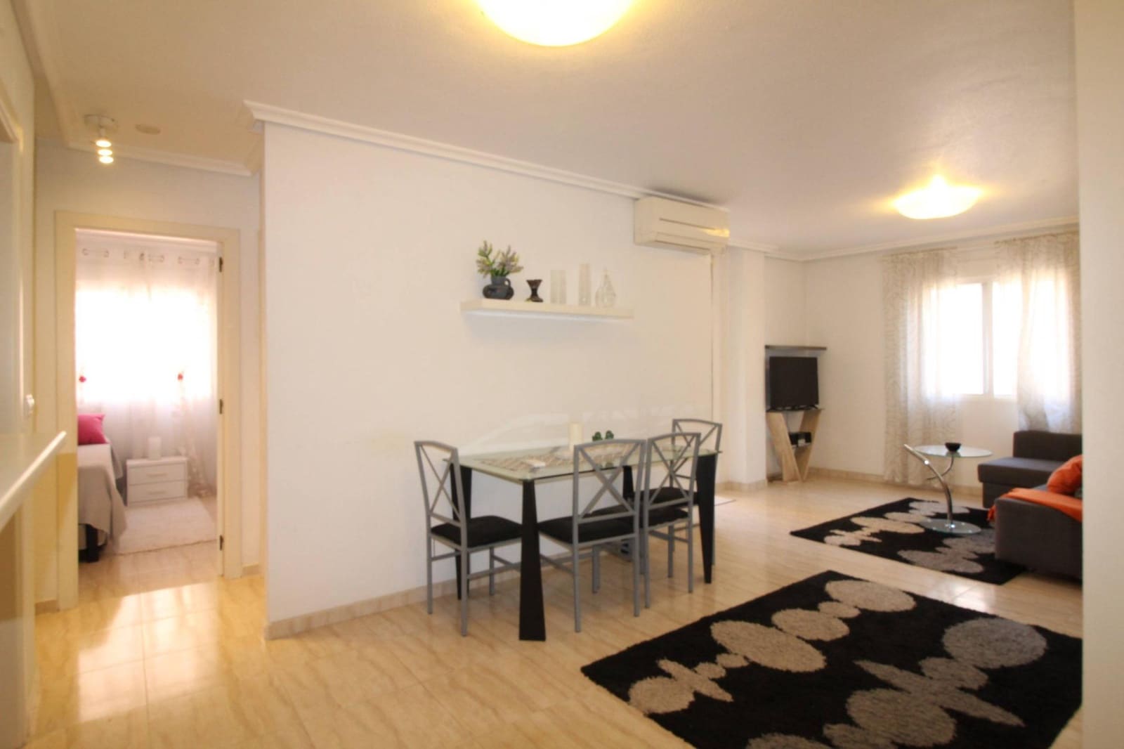 2 Zimmer Apartment zu verkaufen in Torrevieja - 137.000 € (Ref: 9608486)