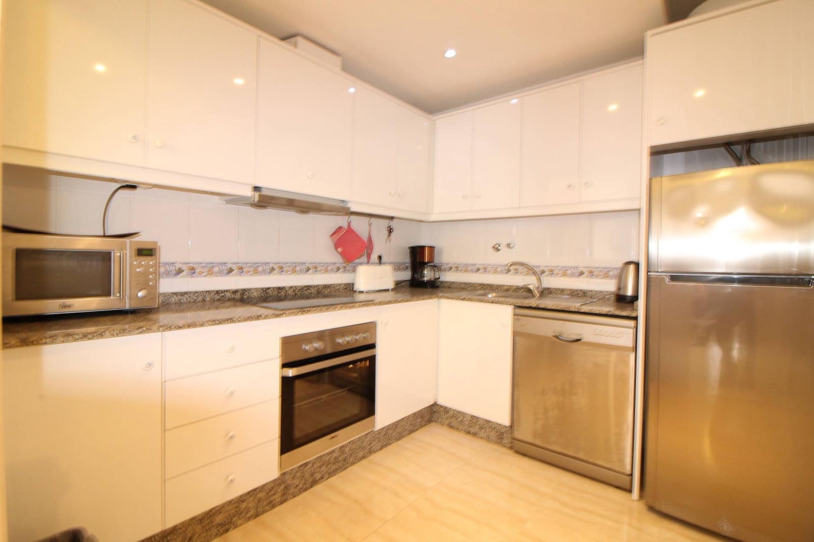 2 Zimmer Apartment zu verkaufen in Torrevieja - 137.000 € (Ref: 9608486)