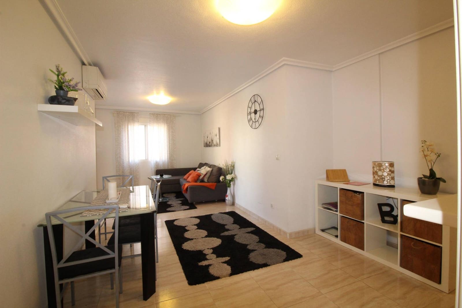 2 Zimmer Apartment zu verkaufen in Torrevieja - 137.000 € (Ref: 9608486)