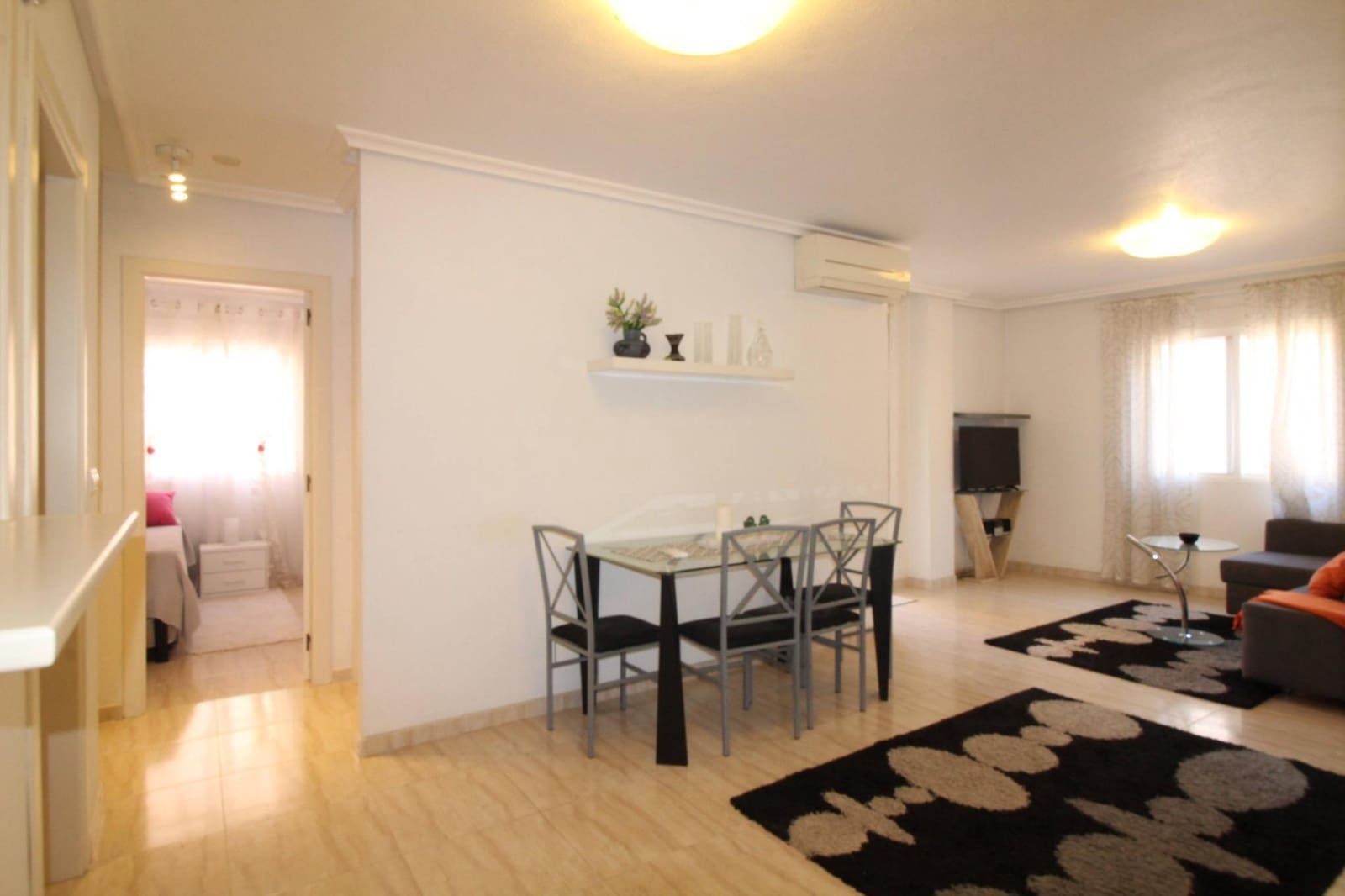 2 Zimmer Apartment zu verkaufen in Torrevieja - 137.000 € (Ref: 9608486)