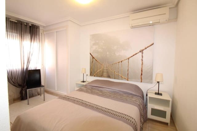Apartamento de 2 habitaciones en Centro, Torrevieja en venta - 137.000 € (Ref: 9608486)