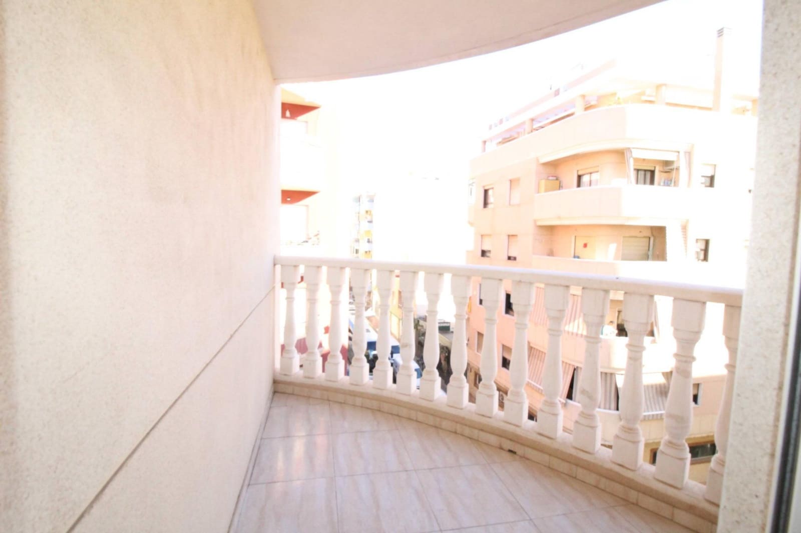 2 Zimmer Apartment zu verkaufen in Torrevieja - 137.000 € (Ref: 9608486)