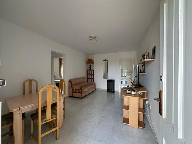 Bungalow de 2 habitaciones en Torrevieja en venta con piscina - 120.000 € (Ref: 9608495)