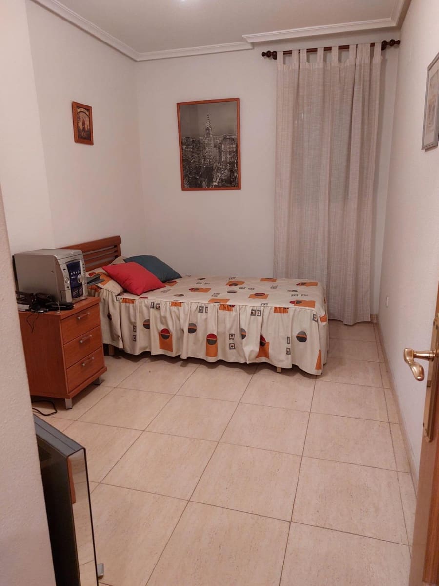 3 bedroom Apartment for sale in Orihuela - € 160,000 (Ref: 9608496)
