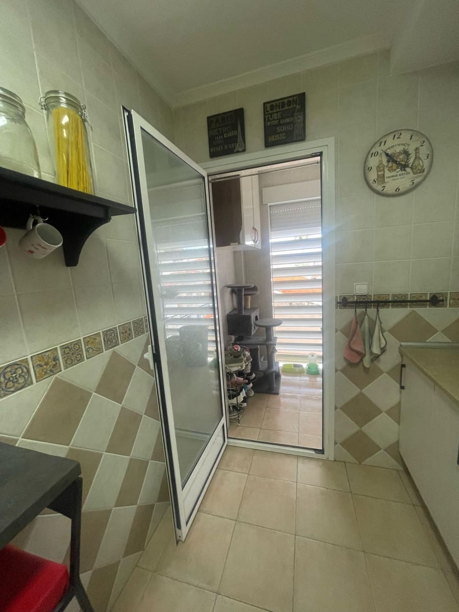 2 bedroom Apartment for sale in Murcia city - € 100,000 (Ref: 9608514)