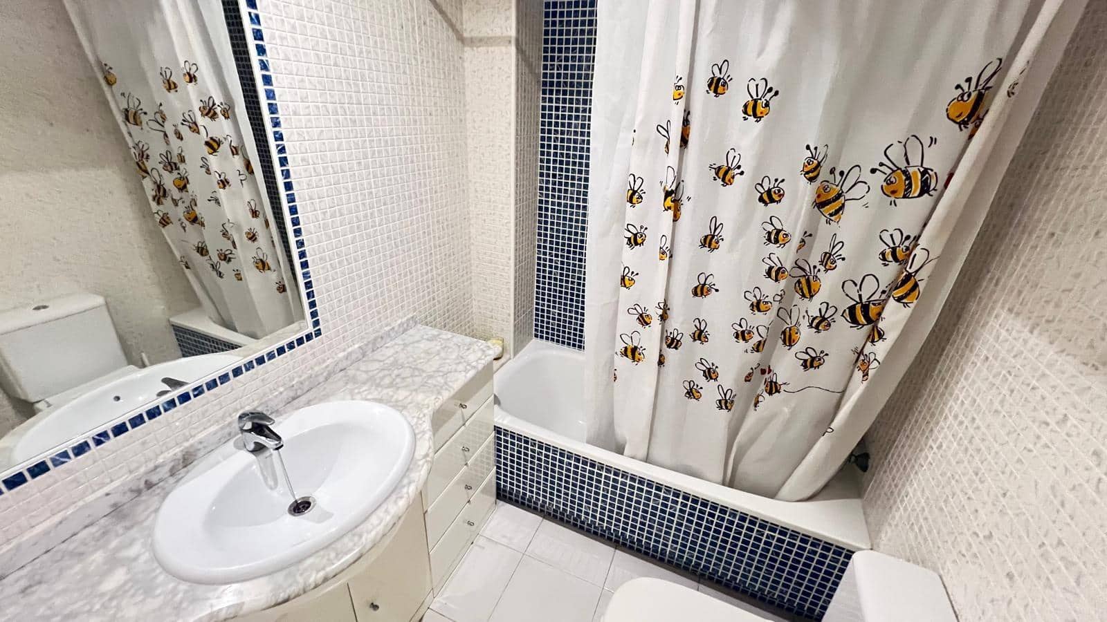 Apartamento de 2 habitaciones en Torrevieja en venta - 139.900 € (Ref: 9608525)