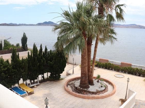 4 Zimmer Villa zu verkaufen in La Manga del Mar Menor mit Pool - 700.000 € (Ref: 9608533)