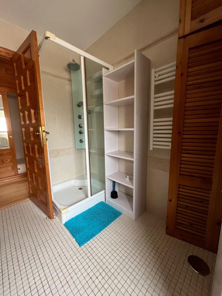 4 Zimmer Villa zu verkaufen in La Manga del Mar Menor mit Pool - 700.000 € (Ref: 9608533)