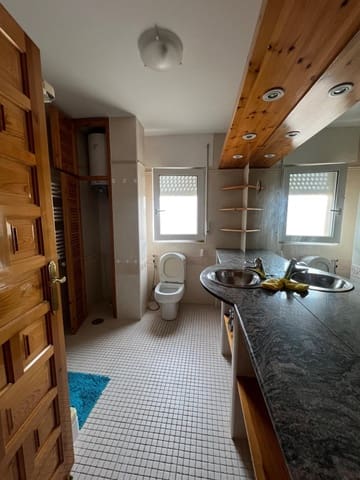 4 Zimmer Villa zu verkaufen in La Manga del Mar Menor mit Pool - 700.000 € (Ref: 9608533)