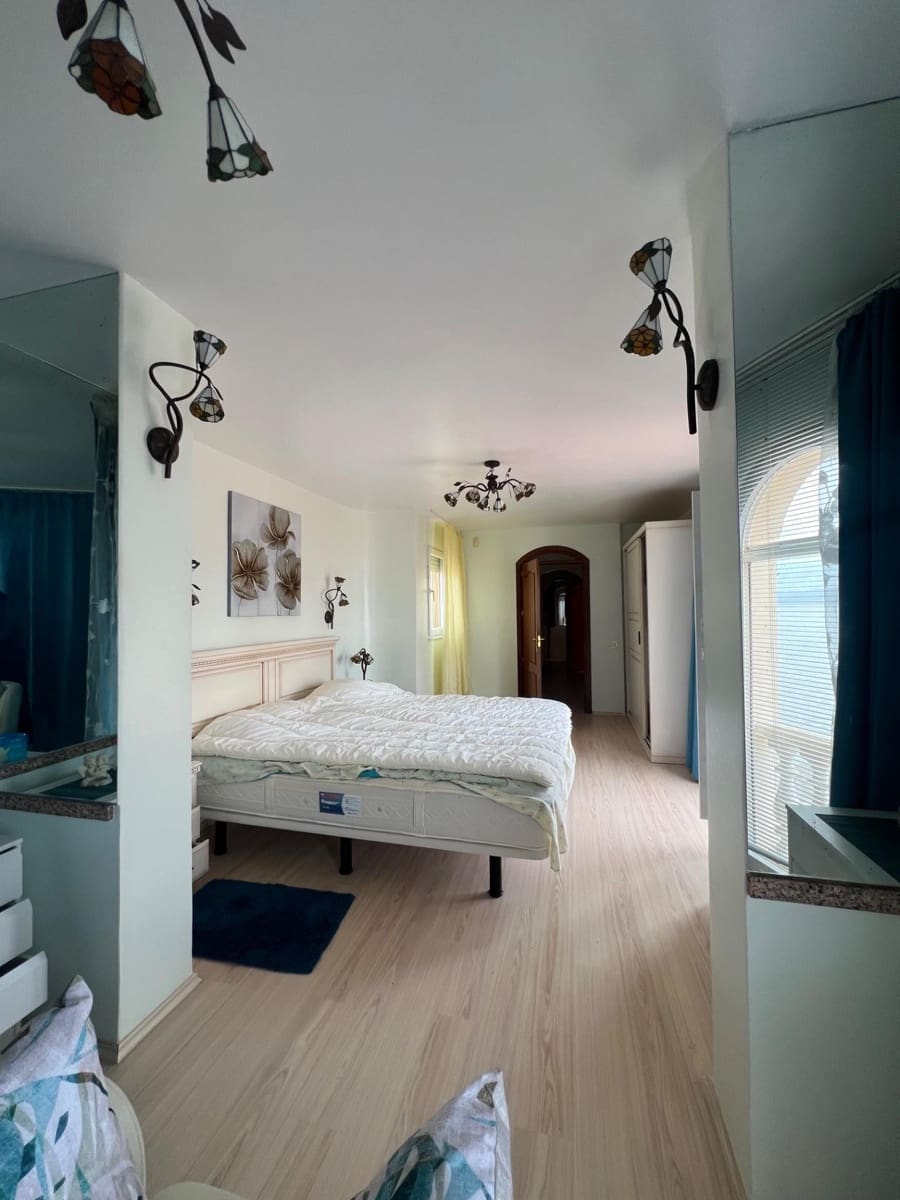 7 sovrum Villa till salu i La Manga del Mar Menor med pool - 800 000 € (Ref: 9608539)