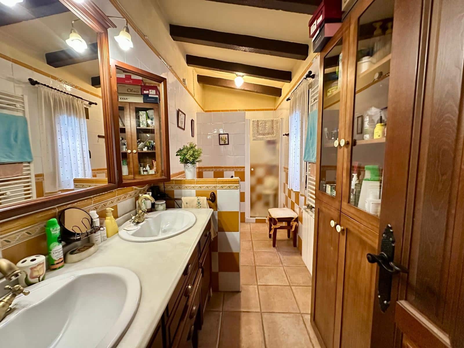 8 soveværelse Villa til salg i Yecla med garage - € 549.000 (Ref: 9608552)