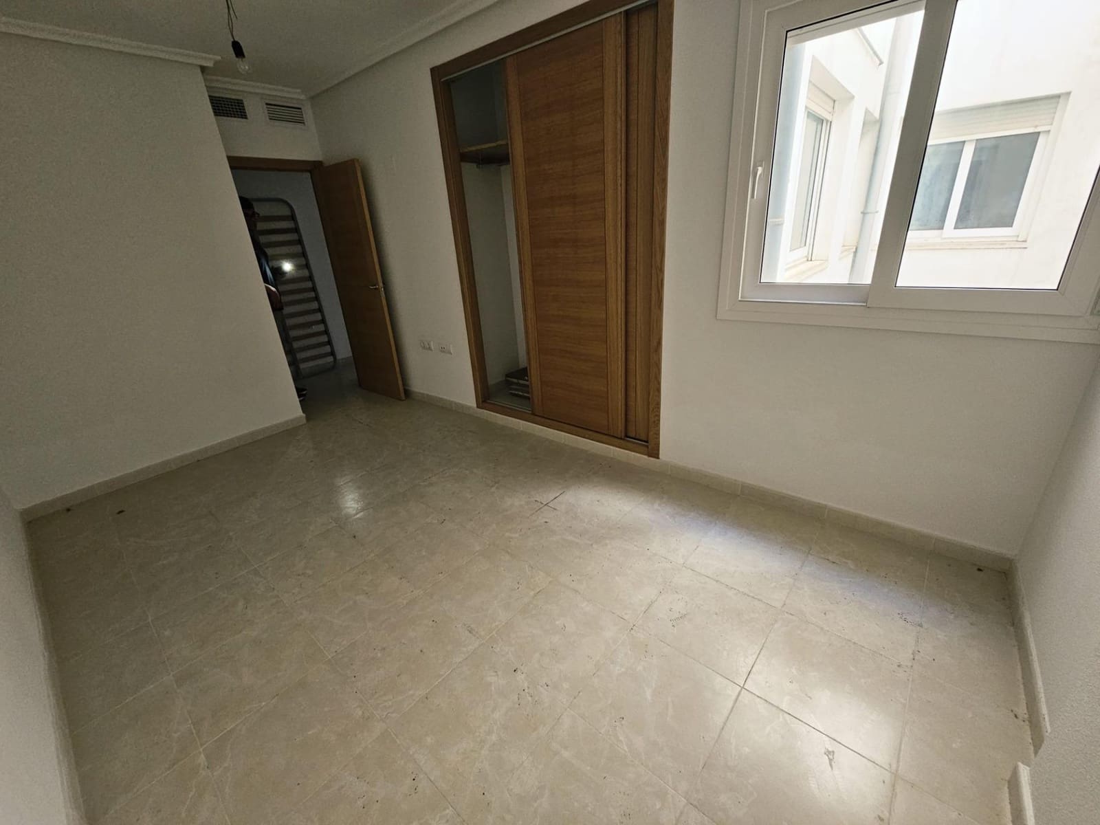 Apartamento de 3 habitaciones en Torrevieja en venta - 239.900 € (Ref: 9608555)
