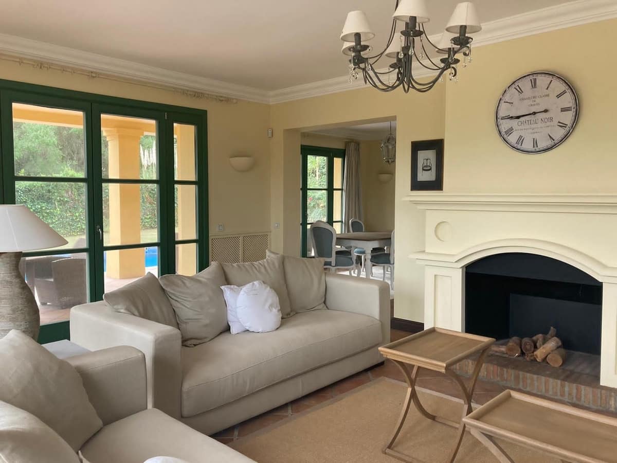 6 chambre Villa/Maison à vendre à Sotogrande avec garage - 1 250 000 € (Ref: 9608556)