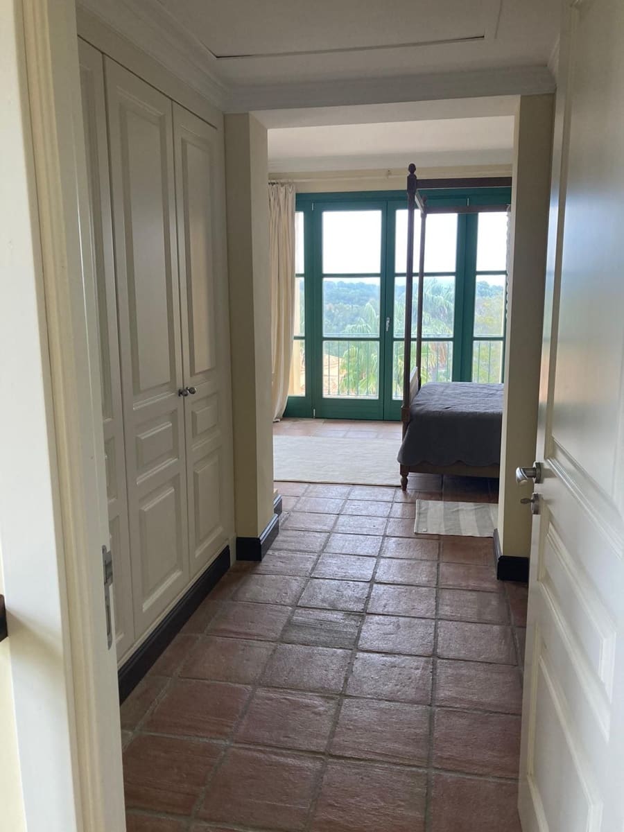 6 chambre Villa/Maison à vendre à Sotogrande avec garage - 1 250 000 € (Ref: 9608556)