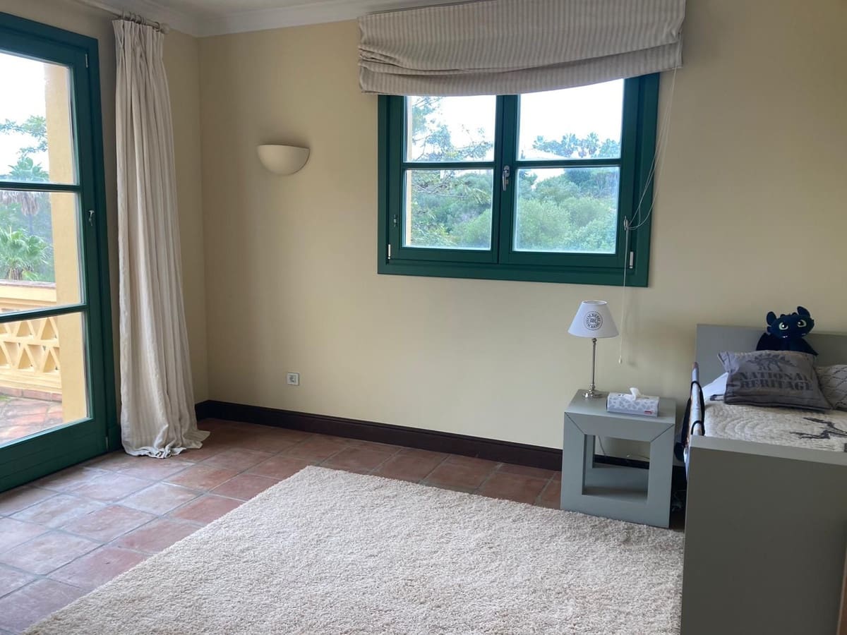 6 chambre Villa/Maison à vendre à Sotogrande avec garage - 1 250 000 € (Ref: 9608556)