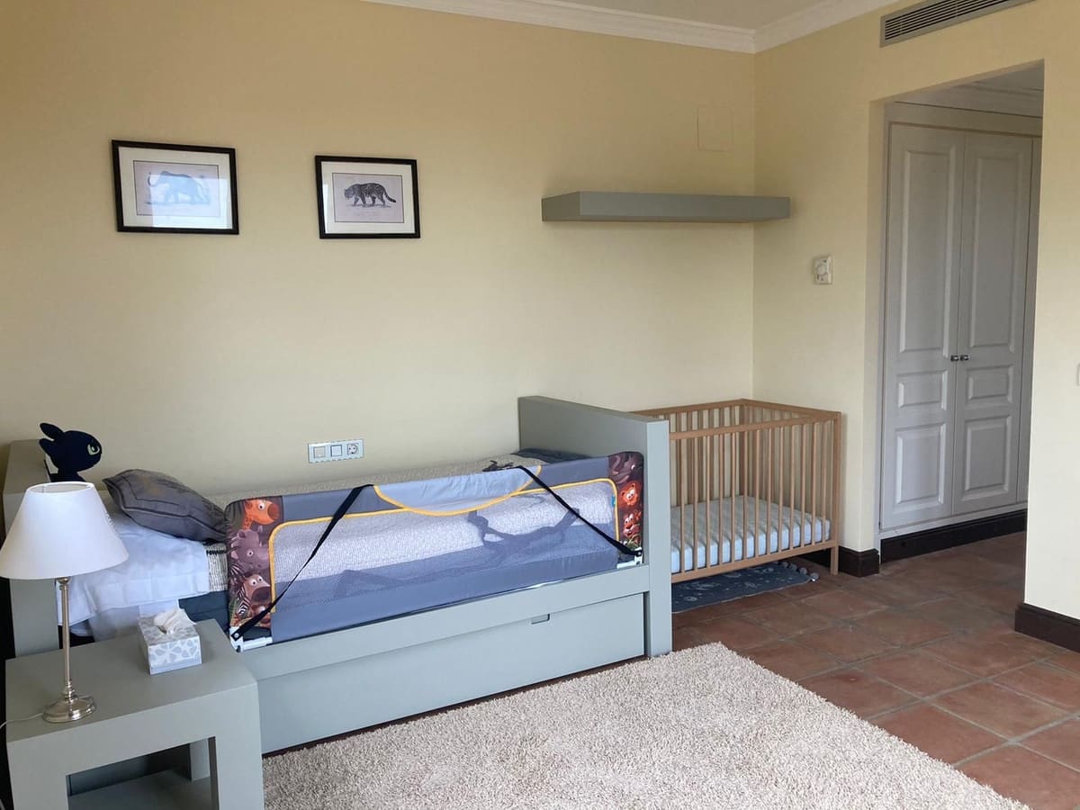 6 chambre Villa/Maison à vendre à Sotogrande avec garage - 1 250 000 € (Ref: 9608556)