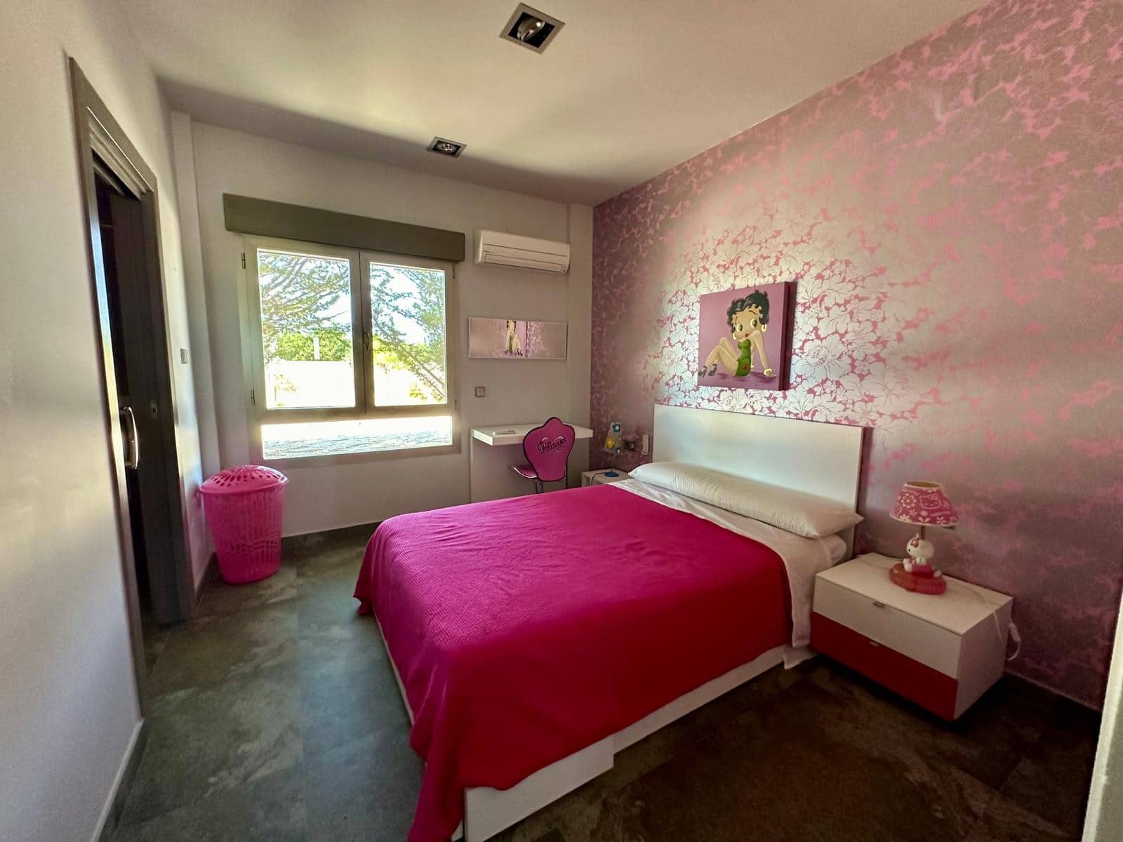 5 soveværelse Villa til salg i Yecla med garage - € 498.000 (Ref: 9608560)