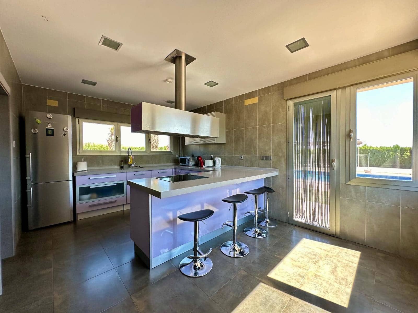 5 soveværelse Villa til salg i Yecla med garage - € 498.000 (Ref: 9608560)