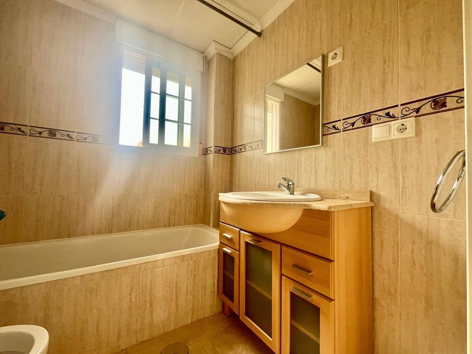 2 slaapkamer Bungalow te koop in San Fulgencio met zwembad - € 130.000 (Ref: 9608575)