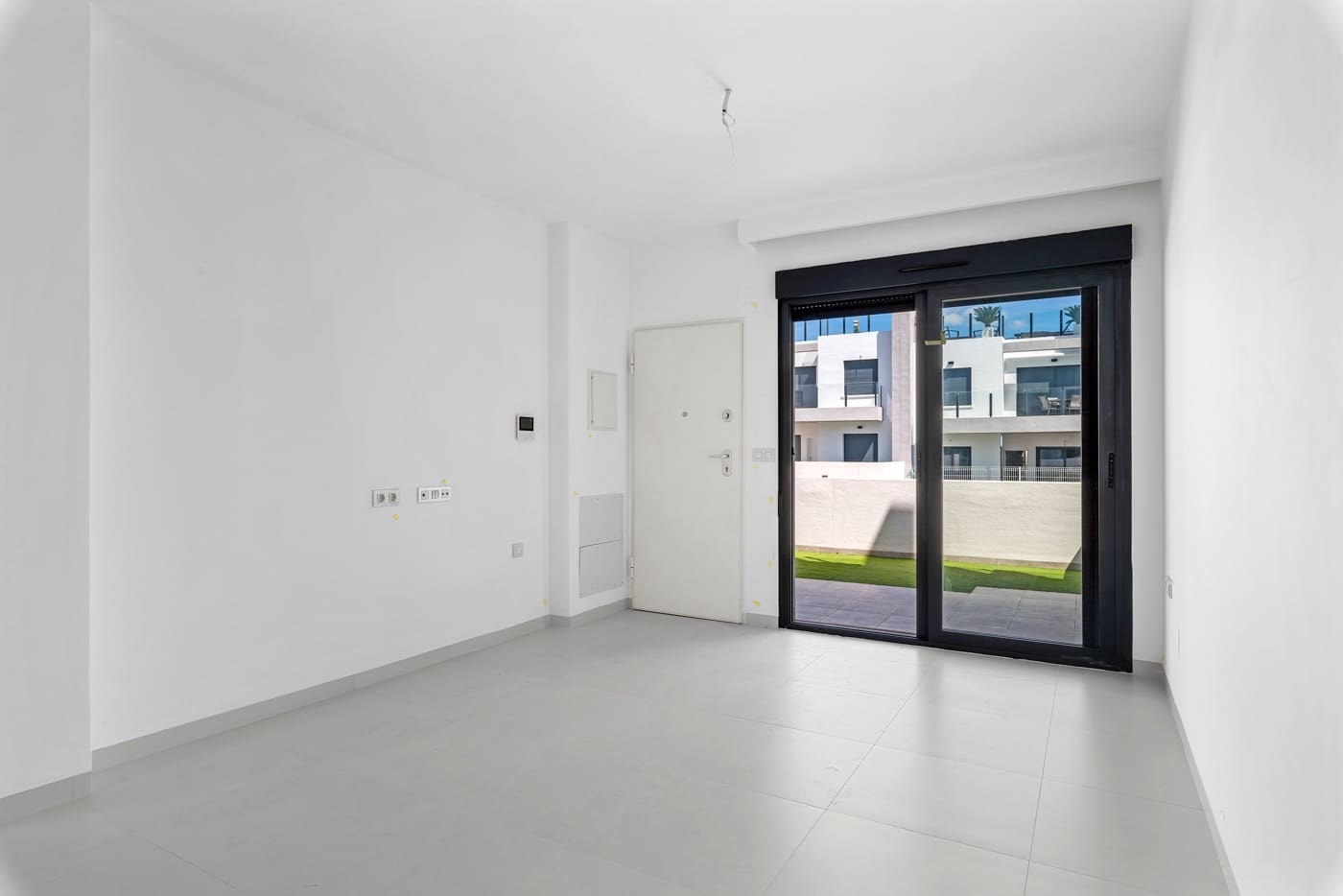 2 slaapkamer Appartement te koop in San Miguel de Salinas - € 199.000 (Ref: 9608621)