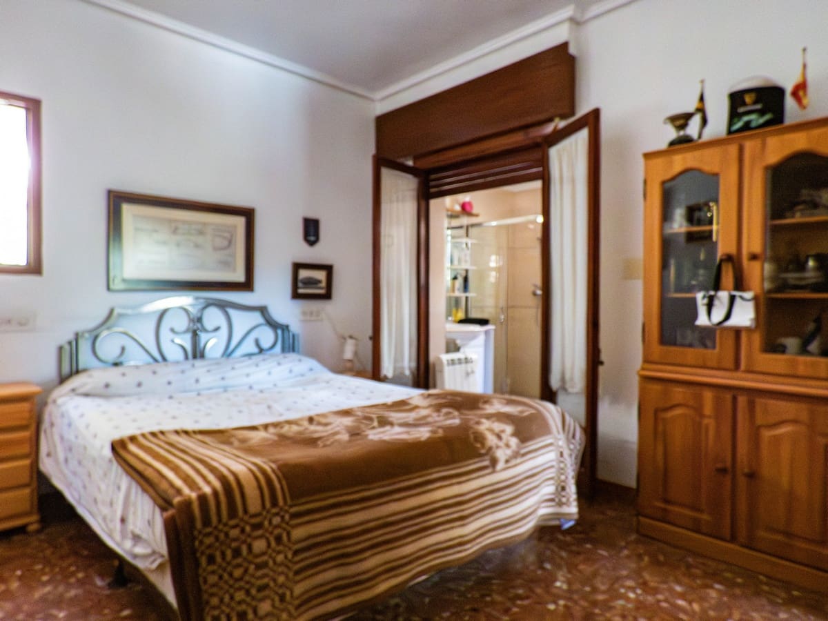 6 bedroom Villa for sale in Orihuela Costa with pool - € 945,000 (Ref: 9608624)