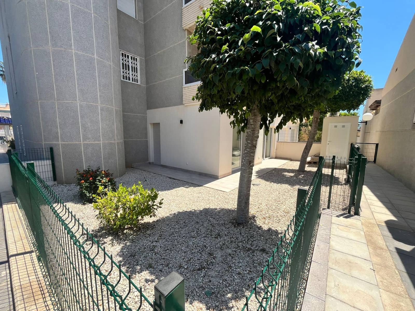 3 quarto Apartamento para venda em Torrevieja com piscina - 349 900 € (Ref: 9608626)