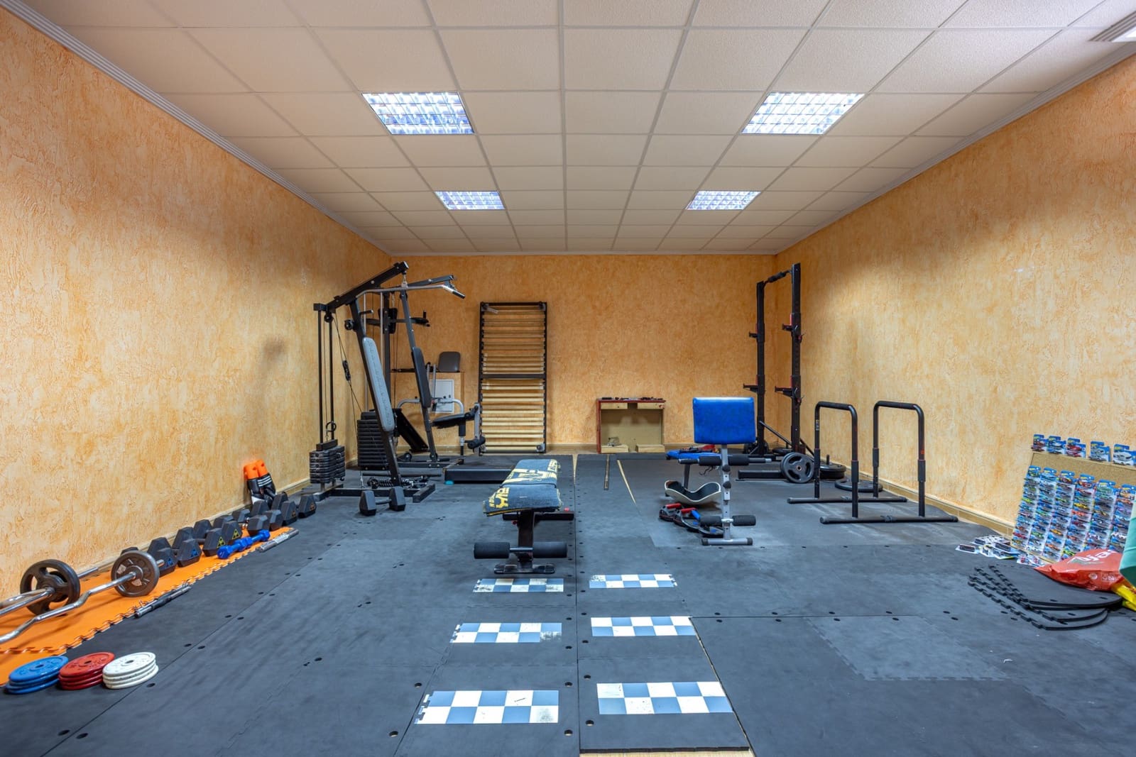 4 soveværelse Villa til salg i Los Montesinos med swimmingpool garage - € 750.000 (Ref: 9608637)