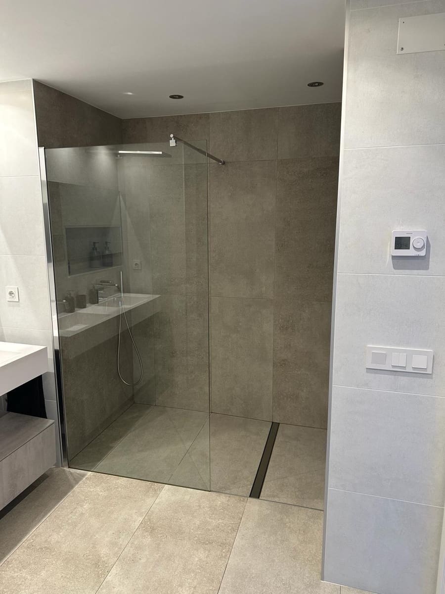 2 bedroom Penthouse for sale in Torrevieja with pool - € 365,000 (Ref: 9608649)