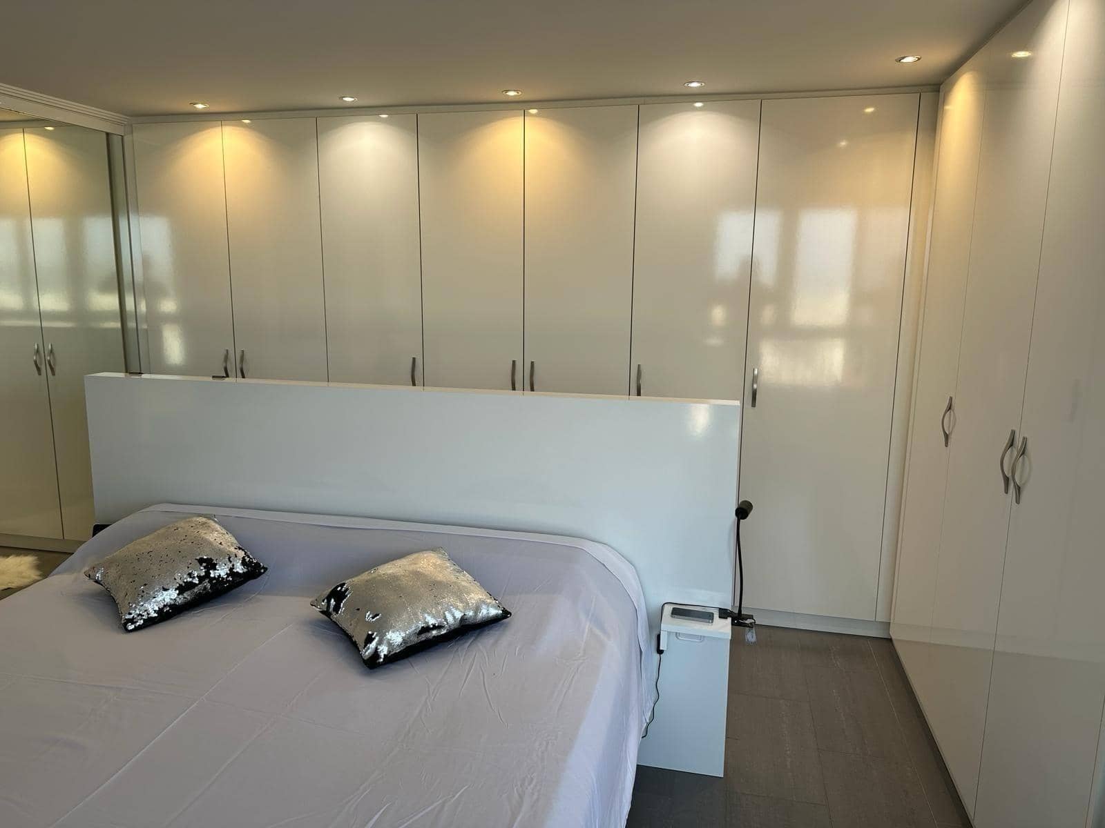2 bedroom Penthouse for sale in Torrevieja with pool - € 365,000 (Ref: 9608649)
