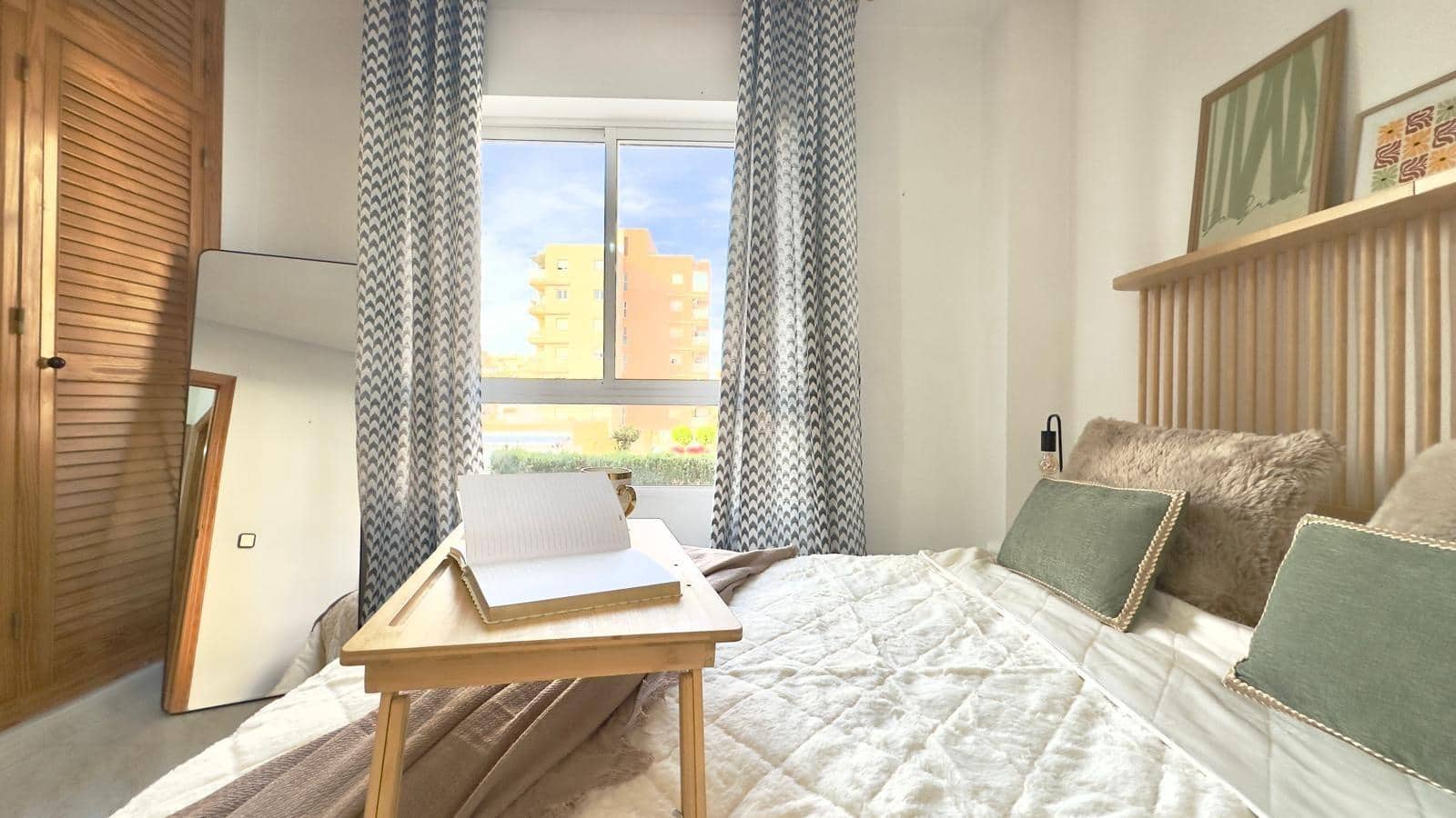 Apartamento de 2 habitaciones en Torrevieja en venta con piscina - 149.900 € (Ref: 9608654)