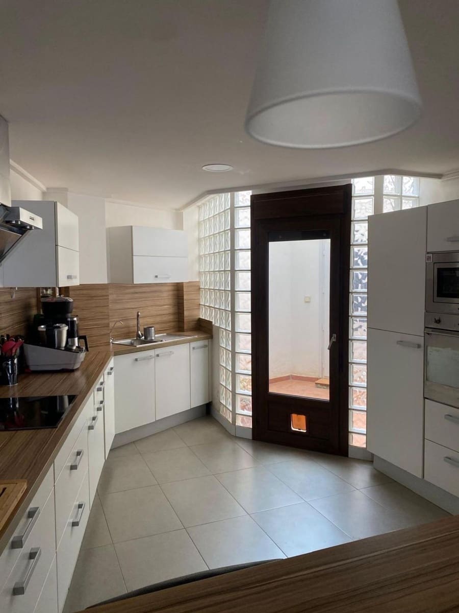 5 quarto Moradia para venda em Torrevieja - 745 000 € (Ref: 9608658)