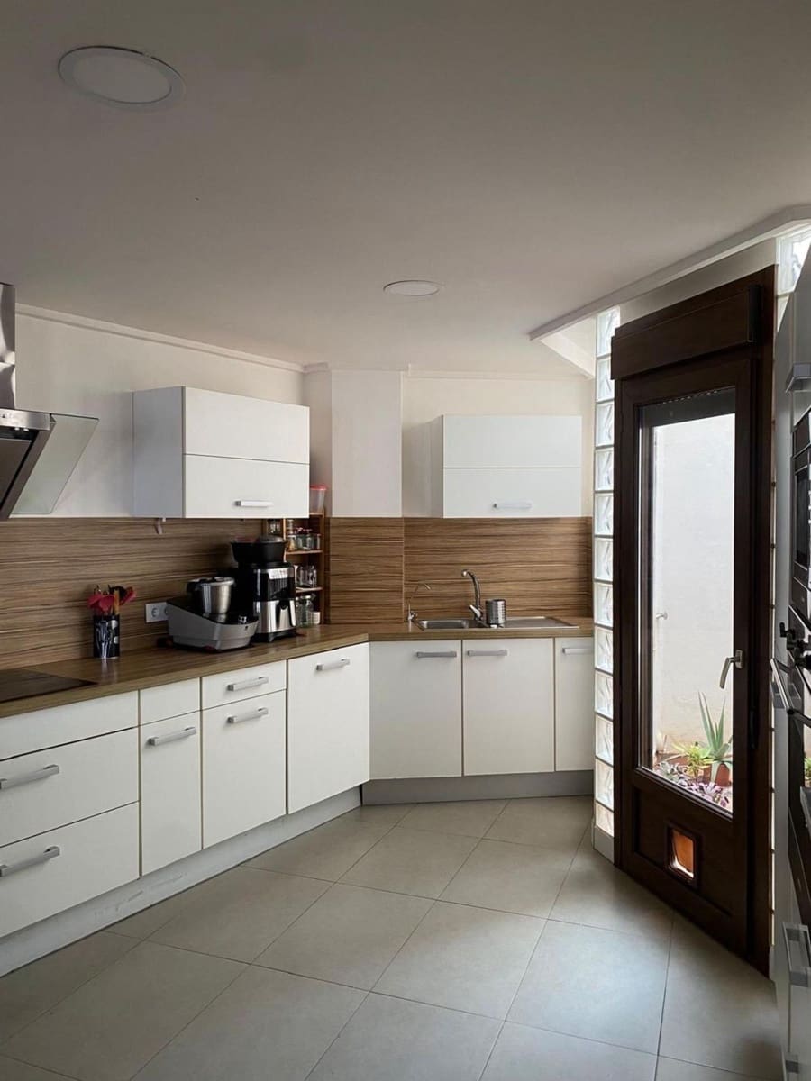 5 quarto Moradia para venda em Torrevieja - 745 000 € (Ref: 9608658)