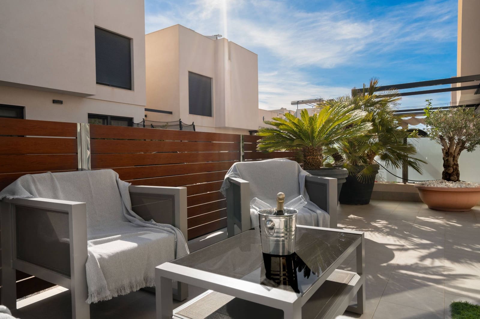 5 chambre Villa/Maison à vendre à Aguas Nuevas avec piscine - 549 000 € (Ref: 9608677)