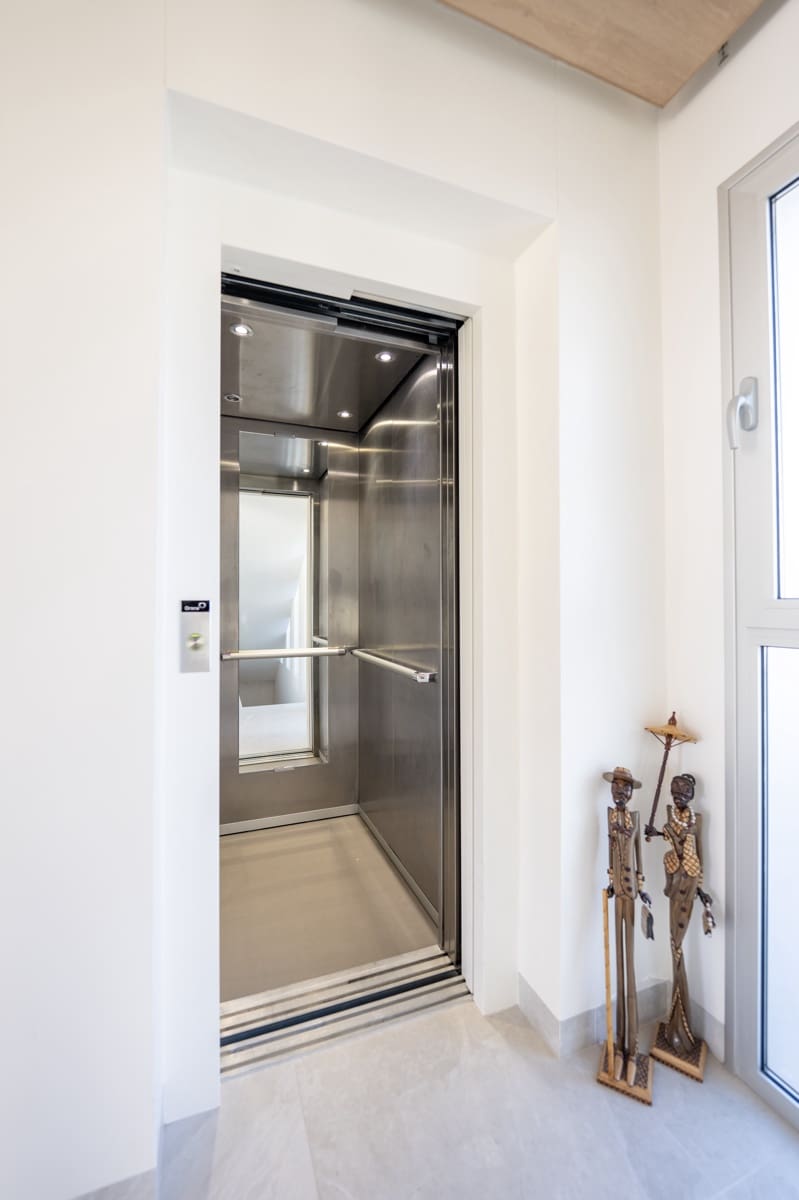 4 bedroom Villa for sale in Campoamor - € 1,890,000 (Ref: 9608679)