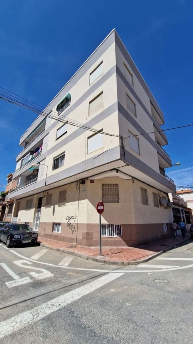 3 quarto Apartamento para venda em Torrevieja - 189 900 € (Ref: 9608691)