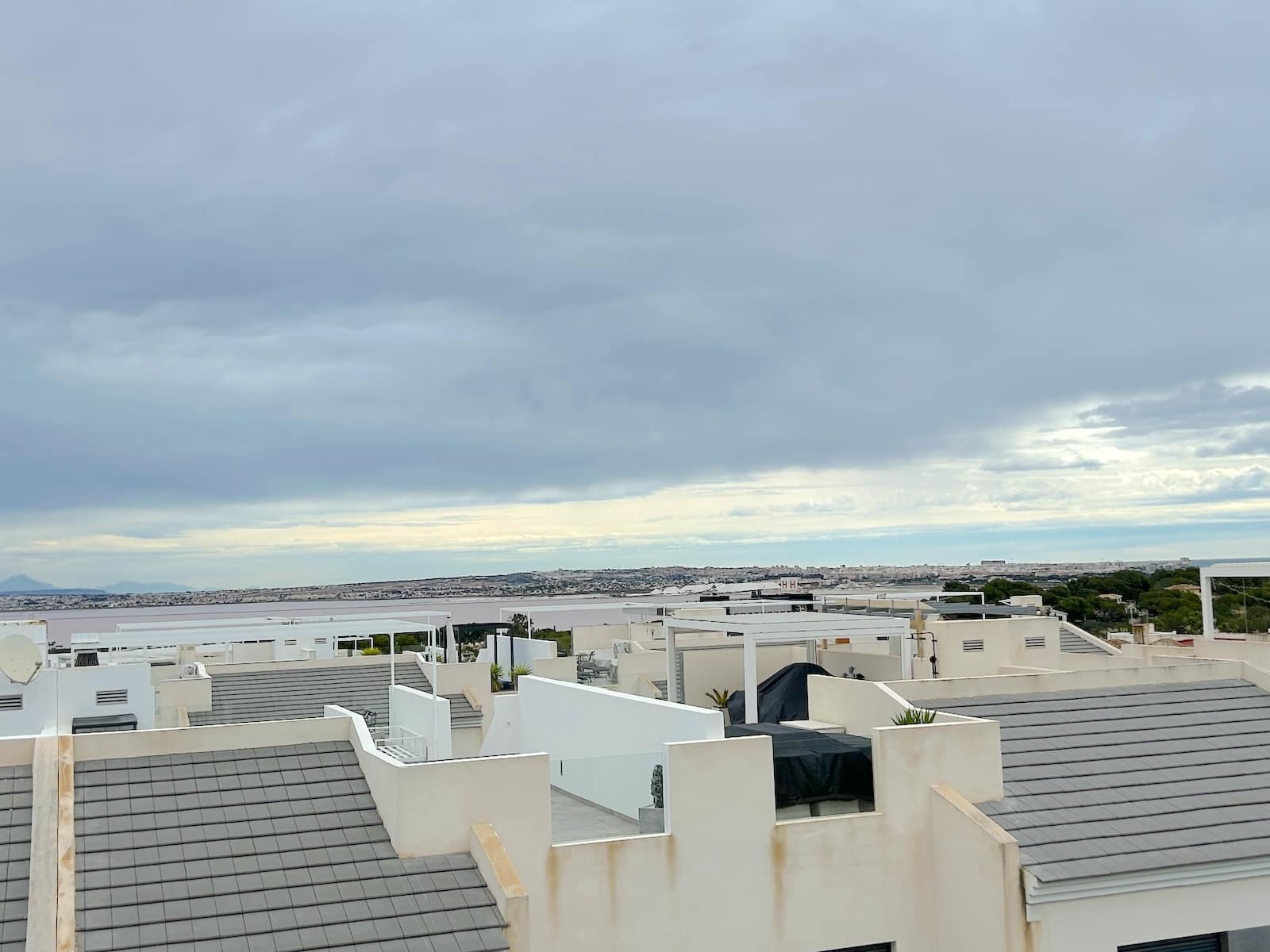 2 bedroom Apartment for sale in Torrevieja - € 290,000 (Ref: 9608721)