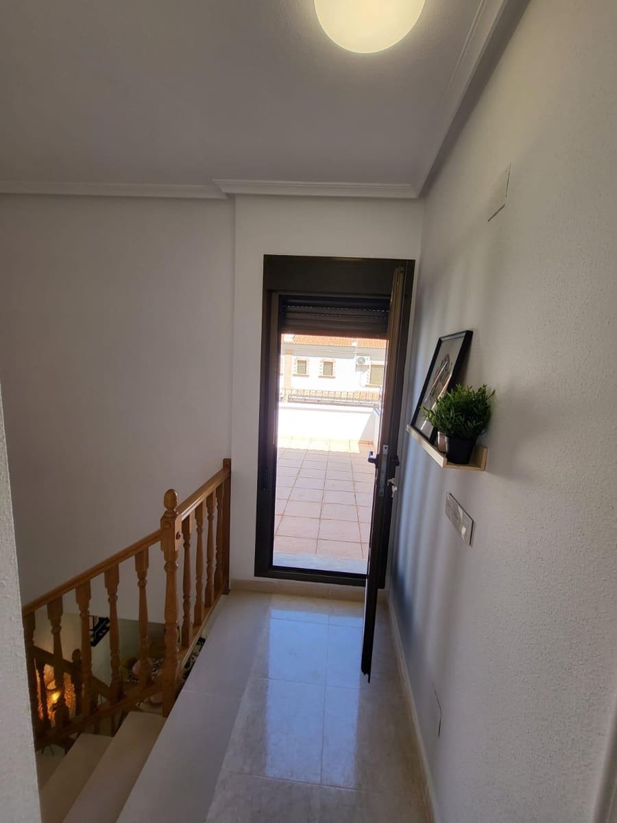 3 slaapkamer Villa te koop in San Miguel de Salinas met zwembad - € 229.900 (Ref: 9608747)