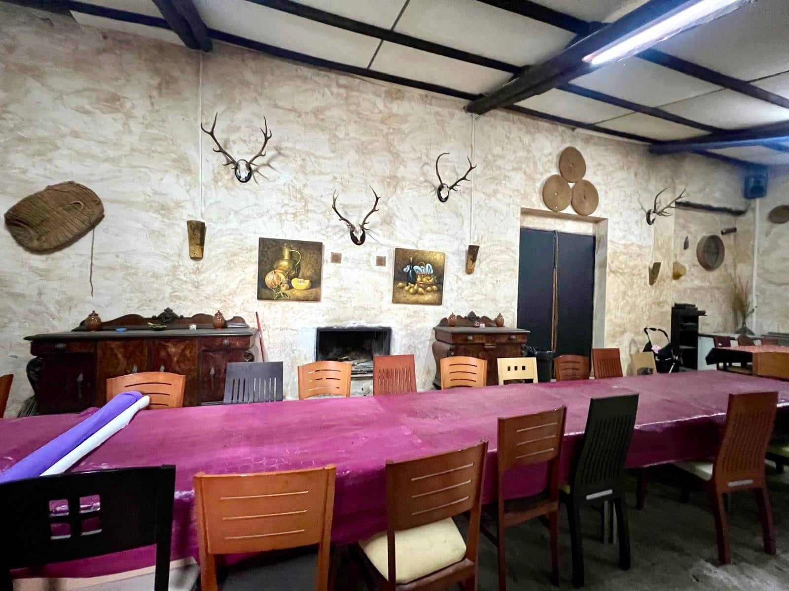 4 bedroom Finca/Country House for sale in Yecla - € 230,000 (Ref: 9608785)