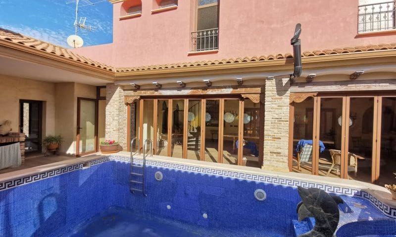4 slaapkamer Villa te koop in San Miguel de Salinas met garage - € 1.450.000 (Ref: 9608806)