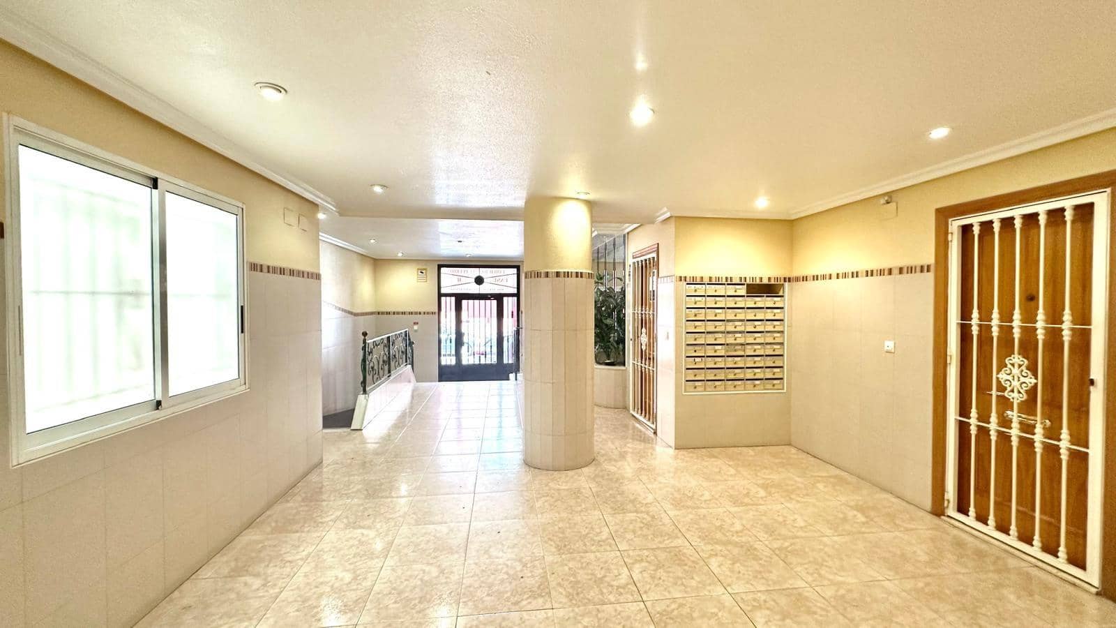 2 quarto Apartamento para venda em Torrevieja com piscina - 164 900 € (Ref: 9608807)