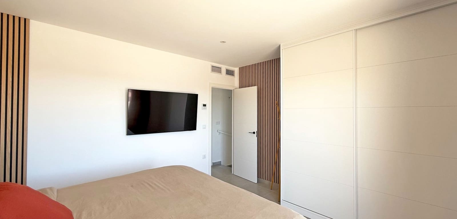 2 soverom Villa til salgs i San Pedro del Pinatar med svømmebasseng garasje - € 495 000 (Ref: 9608810)