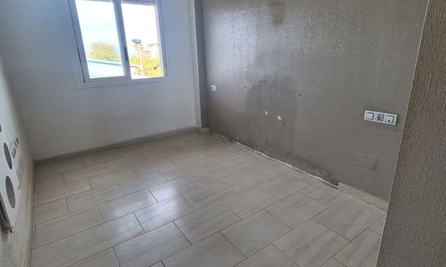 2 slaapkamer Appartement te koop in Aguas Nuevas, Torrevieja met garage - € 135.995 (Ref: 9608827)