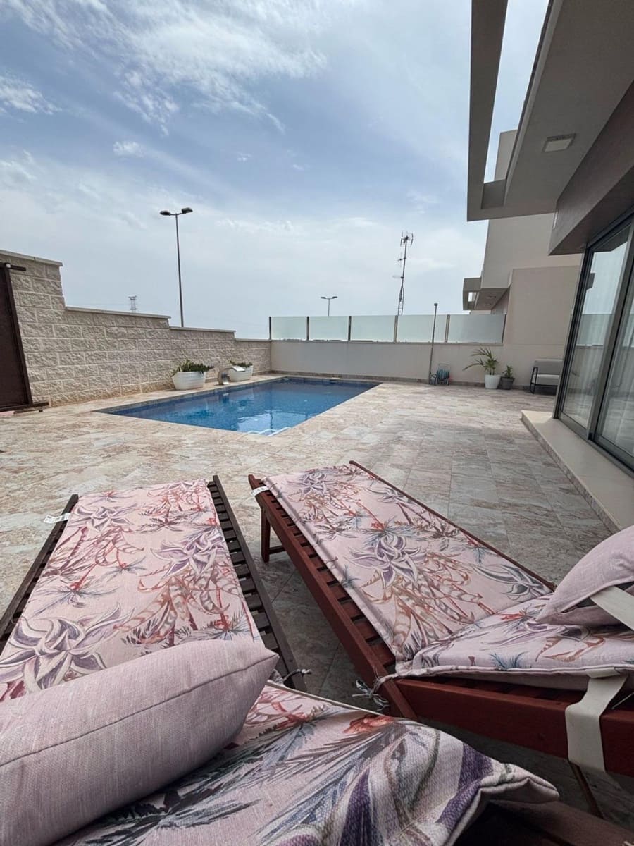 3 sypialnia Willa na sprzedaż w Orihuela Costa z basenem - 448 000 € (Ref: 9608831)