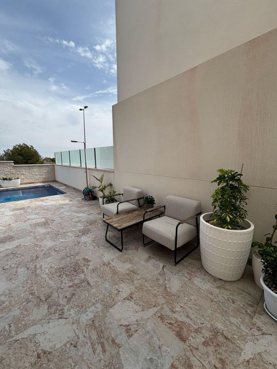 3 sypialnia Willa na sprzedaż w Orihuela Costa z basenem - 448 000 € (Ref: 9608831)