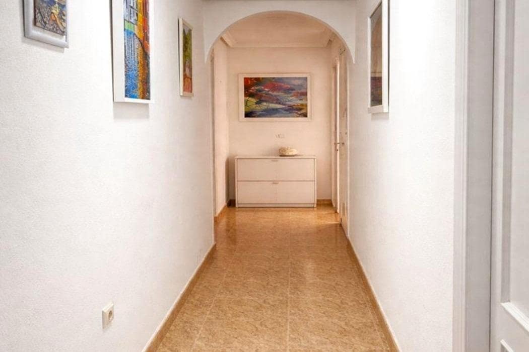 3 makuuhuone Kattohuoneisto myytävänä paikassa Torrevieja - 195 000 € (Ref: 9608841)