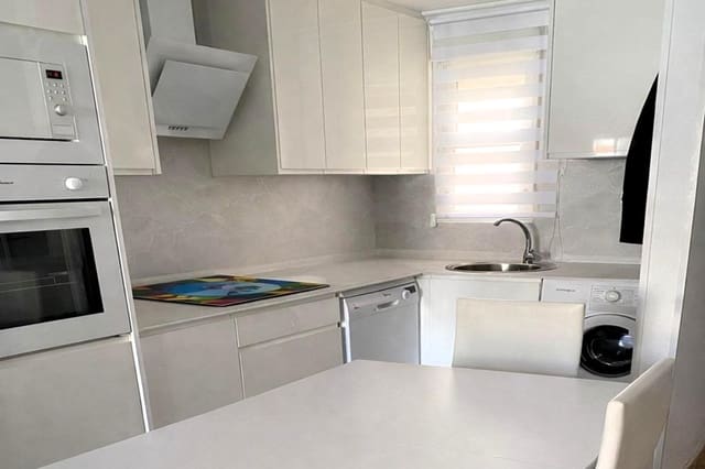 3 makuuhuone Kattohuoneisto myytävänä paikassa Playa del Cura, Torrevieja - 195 000 € (Ref: 9608841)