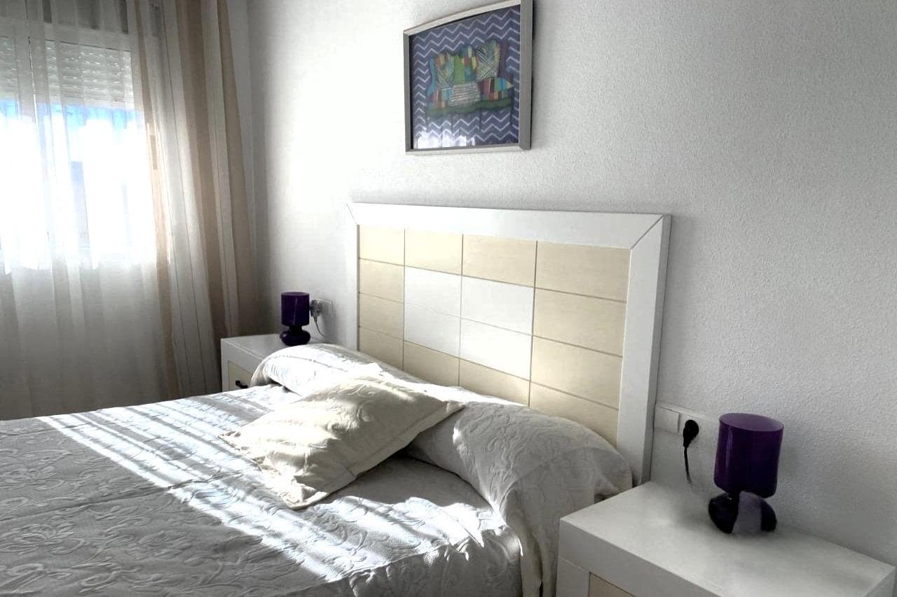 3 makuuhuone Kattohuoneisto myytävänä paikassa Torrevieja - 195 000 € (Ref: 9608841)