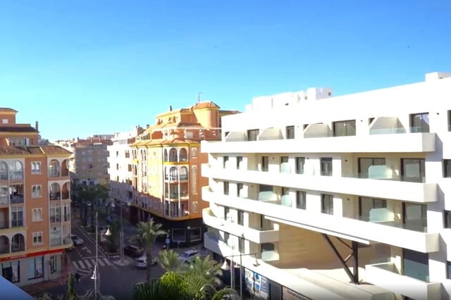 3 makuuhuone Kattohuoneisto myytävänä paikassa Playa del Cura, Torrevieja - 195 000 € (Ref: 9608841)