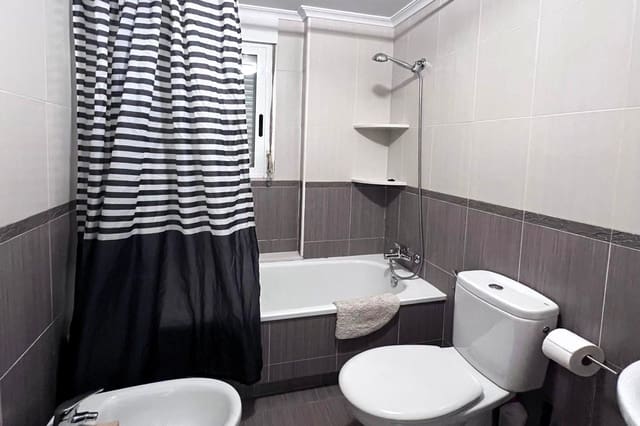 2 makuuhuone Huoneisto myytävänä paikassa Centro, Torrevieja - 154 900 € (Ref: 9608845)