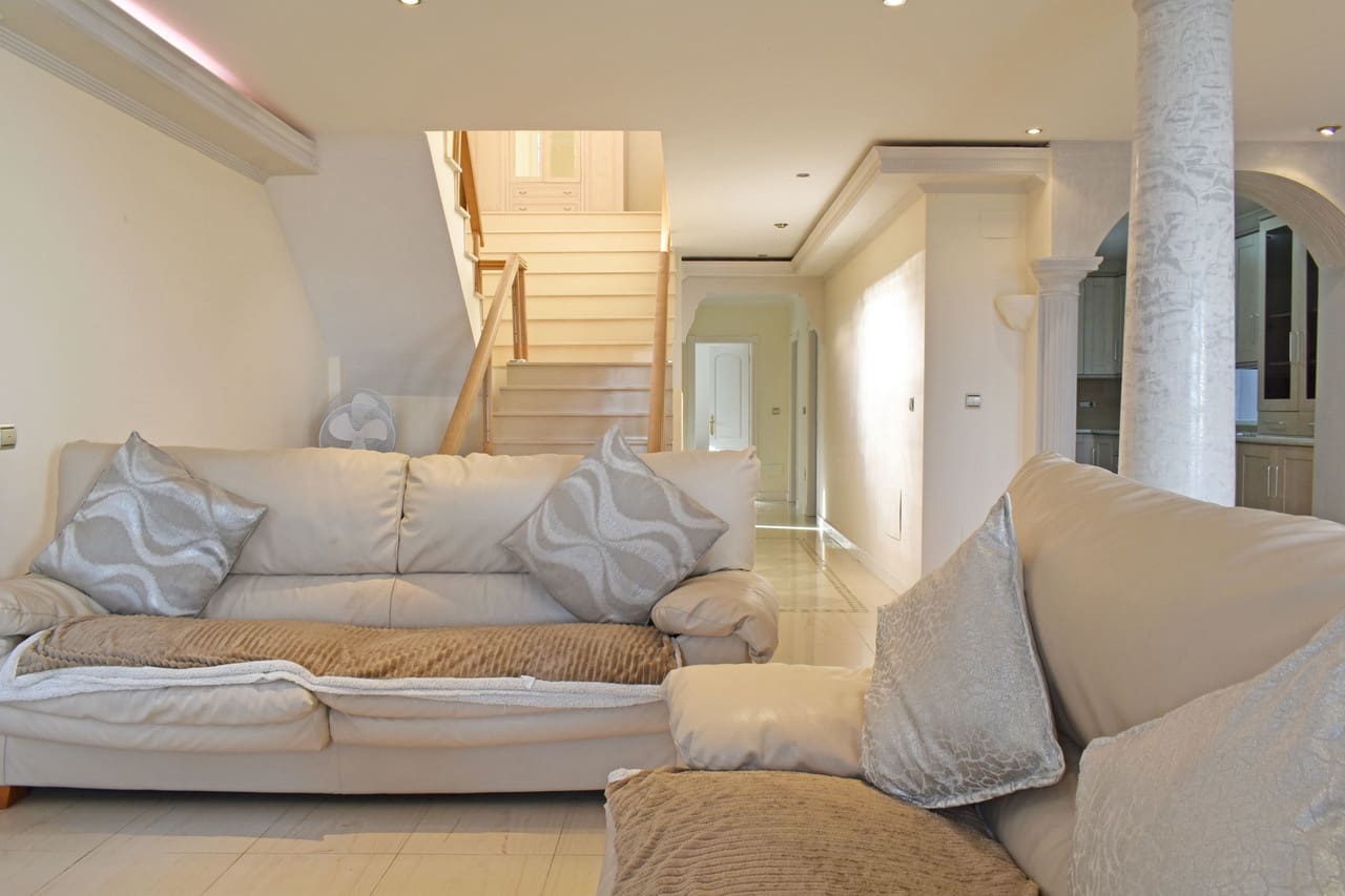 5 sovrum Villa till salu i Orihuela - 495 000 € (Ref: 9608855)